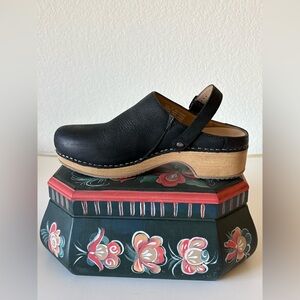 Dansko Black Clogs.  Sz 37